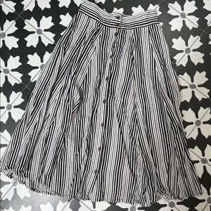 Target Universal Thread skirt Size XS